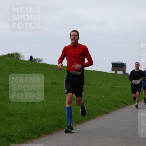 04.05.2025 - 8. Wedeler Halbmarathon Yannick Fuchs http://msf.ph/oto/7832480 04.05.2025 11:21:14 Laufen 367, 699 meine-sportfotos.de