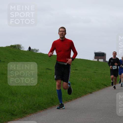04.05.2025 - 8. Wedeler Halbmarathon Yannick Fuchs http://msf.ph/oto/7832483 04.05.2025 11:21:14 Laufen 367, 699 meine-sportfotos.de