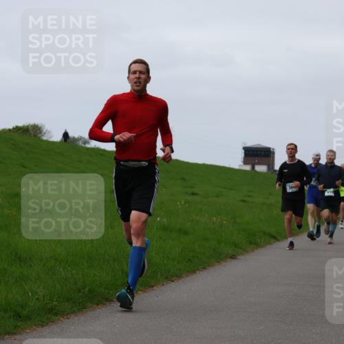 04.05.2025 - 8. Wedeler Halbmarathon Yannick Fuchs http://msf.ph/oto/7832497 04.05.2025 11:21:14 Laufen 36, 699 meine-sportfotos.de