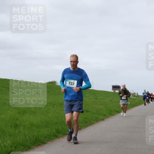 04.05.2025 - 8. Wedeler Halbmarathon Yannick Fuchs http://msf.ph/oto/7832502 04.05.2025 11:41:30 Laufen 722, 1013 meine-sportfotos.de