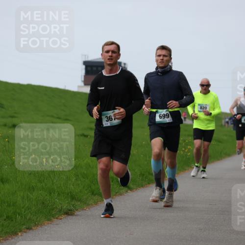 04.05.2025 - 8. Wedeler Halbmarathon Yannick Fuchs http://msf.ph/oto/7832520 04.05.2025 11:21:15 Laufen 367, 889, 699, 820, 863 meine-sportfotos.de