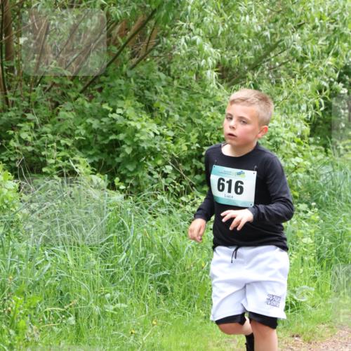 04.05.2025 - 8. Wedeler Halbmarathon Lena Gebhardt http://msf.ph/oto/7832530 04.05.2025 11:20:09 Laufen 56, 616 meine-sportfotos.de
