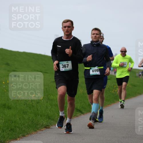 04.05.2025 - 8. Wedeler Halbmarathon Yannick Fuchs http://msf.ph/oto/7832541 04.05.2025 11:21:16 Laufen 89, 367, 699, 863 meine-sportfotos.de