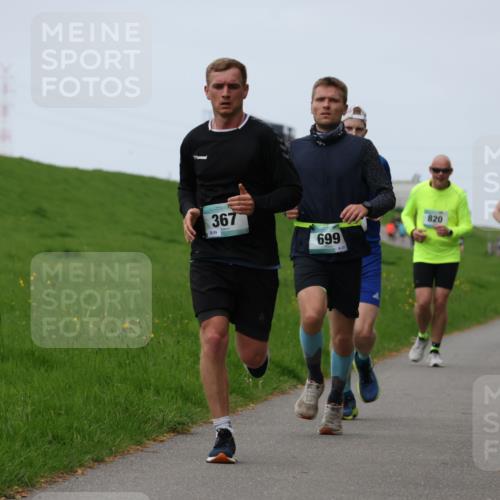 04.05.2025 - 8. Wedeler Halbmarathon Yannick Fuchs http://msf.ph/oto/7832550 04.05.2025 11:21:16 Laufen 367, 889, 699, 23, 820 meine-sportfotos.de