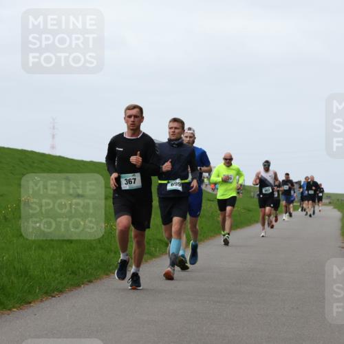 04.05.2025 - 8. Wedeler Halbmarathon Yannick Fuchs http://msf.ph/oto/7832557 04.05.2025 11:21:17 Laufen 367, 699 meine-sportfotos.de
