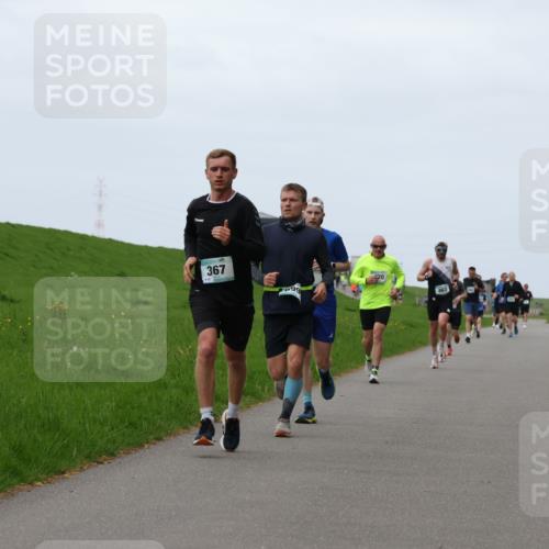 04.05.2025 - 8. Wedeler Halbmarathon Yannick Fuchs http://msf.ph/oto/7832562 04.05.2025 11:21:17 Laufen 367, 99 meine-sportfotos.de