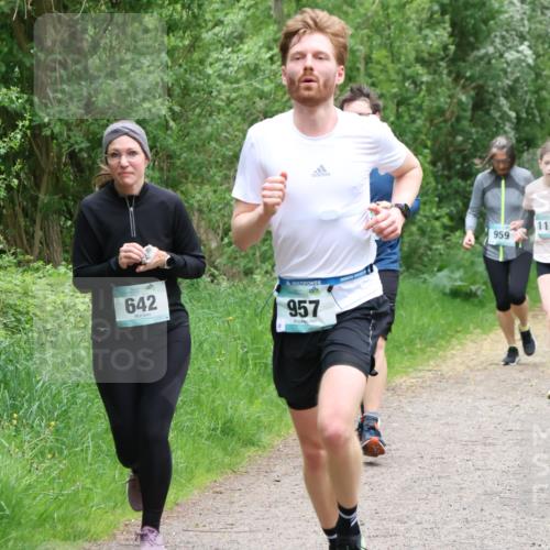 04.05.2025 - 8. Wedeler Halbmarathon Lena Gebhardt http://msf.ph/oto/7832564 04.05.2025 11:20:12 Laufen 642, 957, 959, 113 meine-sportfotos.de