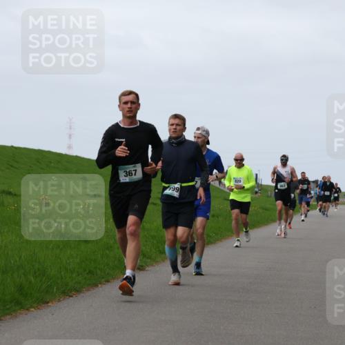 04.05.2025 - 8. Wedeler Halbmarathon Yannick Fuchs http://msf.ph/oto/7832583 04.05.2025 11:21:17 Laufen 367, 699, 820, 863 meine-sportfotos.de