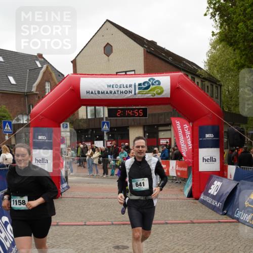 04.05.2025 - 8. Wedeler Halbmarathon Felixshl http://msf.ph/oto/7832589 04.05.2025 12:14:52 Ziel 274, 641, 1158 meine-sportfotos.de