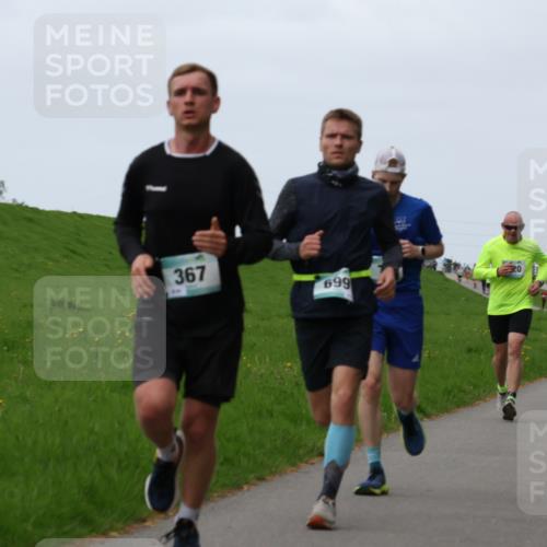 04.05.2025 - 8. Wedeler Halbmarathon Yannick Fuchs http://msf.ph/oto/7832611 04.05.2025 11:21:18 Laufen 367, 699, 863, 394 meine-sportfotos.de