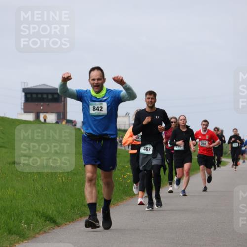 04.05.2025 - 8. Wedeler Halbmarathon Yannick Fuchs http://msf.ph/oto/7832657 04.05.2025 11:41:39 Laufen 842, 55, 256, 398, 467 meine-sportfotos.de