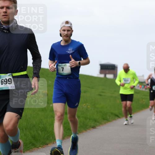 04.05.2025 - 8. Wedeler Halbmarathon Yannick Fuchs http://msf.ph/oto/7832663 04.05.2025 11:21:20 Laufen 699, 23, 7, 8210 meine-sportfotos.de