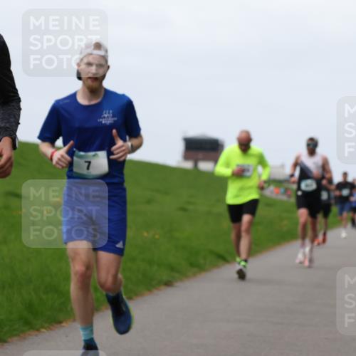 04.05.2025 - 8. Wedeler Halbmarathon Yannick Fuchs http://msf.ph/oto/7832671 04.05.2025 11:21:20 Laufen 699, 23, 7 meine-sportfotos.de