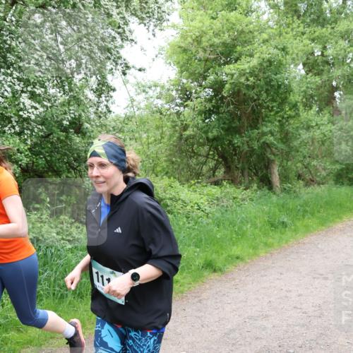 04.05.2025 - 8. Wedeler Halbmarathon Lena Gebhardt http://msf.ph/oto/7832672 04.05.2025 11:20:22 Laufen 11 meine-sportfotos.de