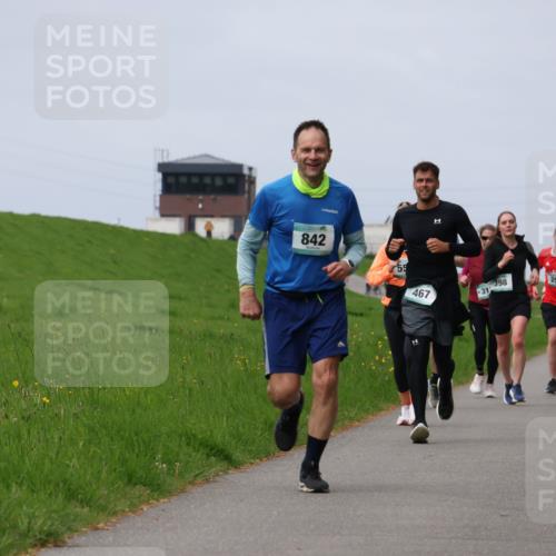 04.05.2025 - 8. Wedeler Halbmarathon Yannick Fuchs http://msf.ph/oto/7832677 04.05.2025 11:41:39 Laufen 842, 55, 467, 31, 1398, 256 meine-sportfotos.de