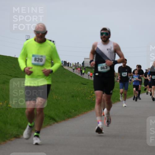 04.05.2025 - 8. Wedeler Halbmarathon Yannick Fuchs http://msf.ph/oto/7832714 04.05.2025 11:21:22 Laufen 820, 863, 394, 1211, 10 meine-sportfotos.de
