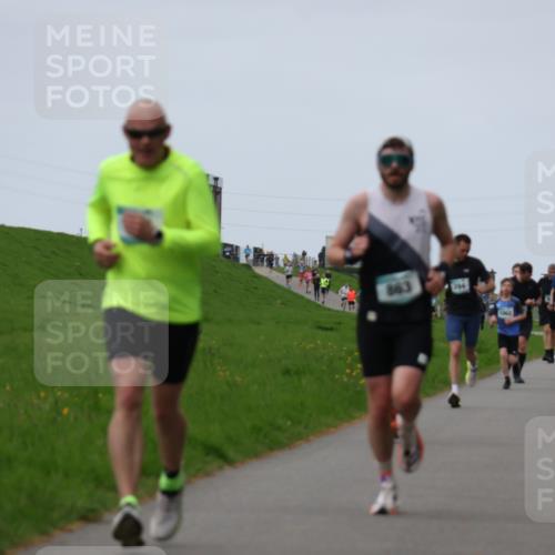 04.05.2025 - 8. Wedeler Halbmarathon Yannick Fuchs http://msf.ph/oto/7832723 04.05.2025 11:21:22 Laufen 863, 1211 meine-sportfotos.de
