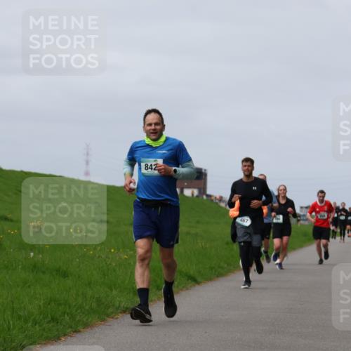 04.05.2025 - 8. Wedeler Halbmarathon Yannick Fuchs http://msf.ph/oto/7832726 04.05.2025 11:41:42 Laufen 842, 467 meine-sportfotos.de