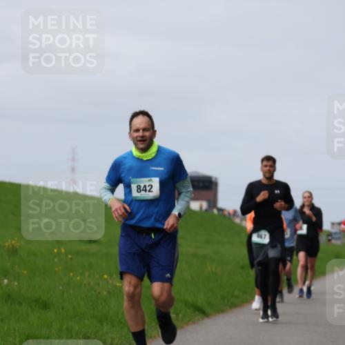 04.05.2025 - 8. Wedeler Halbmarathon Yannick Fuchs http://msf.ph/oto/7832729 04.05.2025 11:41:42 Laufen 842 meine-sportfotos.de