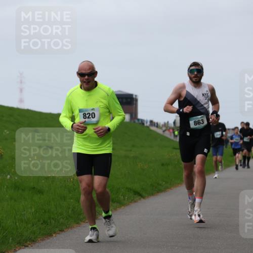 04.05.2025 - 8. Wedeler Halbmarathon Yannick Fuchs http://msf.ph/oto/7832737 04.05.2025 11:21:23 Laufen 820, 863, 22 meine-sportfotos.de