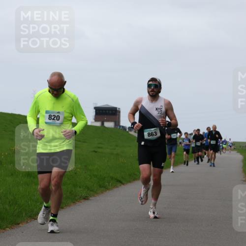 04.05.2025 - 8. Wedeler Halbmarathon Yannick Fuchs http://msf.ph/oto/7832770 04.05.2025 11:21:24 Laufen 820, 22, 863, 394 meine-sportfotos.de