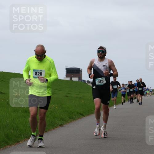 04.05.2025 - 8. Wedeler Halbmarathon Yannick Fuchs http://msf.ph/oto/7832772 04.05.2025 11:21:24 Laufen 820, 863, 22 meine-sportfotos.de