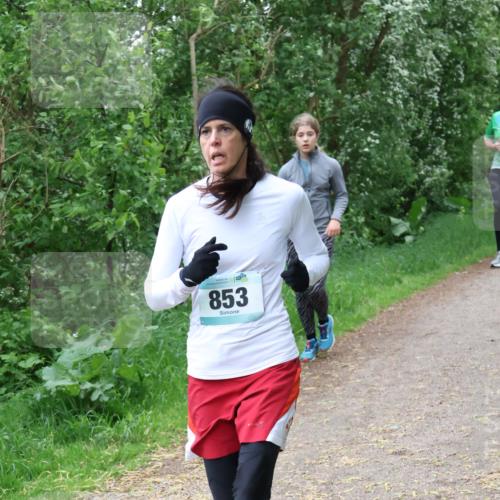04.05.2025 - 8. Wedeler Halbmarathon Lena Gebhardt http://msf.ph/oto/7832773 04.05.2025 11:20:34 Laufen 120, 853 meine-sportfotos.de