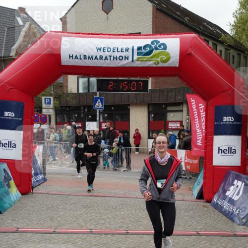 04.05.2025 - 8. Wedeler Halbmarathon Felixshl http://msf.ph/oto/7832775 04.05.2025 12:15:05 Ziel 271, 296, 601 meine-sportfotos.de