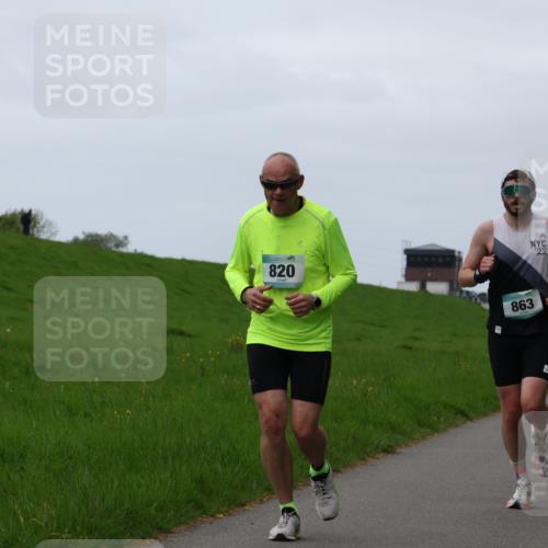 04.05.2025 - 8. Wedeler Halbmarathon Yannick Fuchs http://msf.ph/oto/7832777 04.05.2025 11:21:24 Laufen 820, 863, 22 meine-sportfotos.de