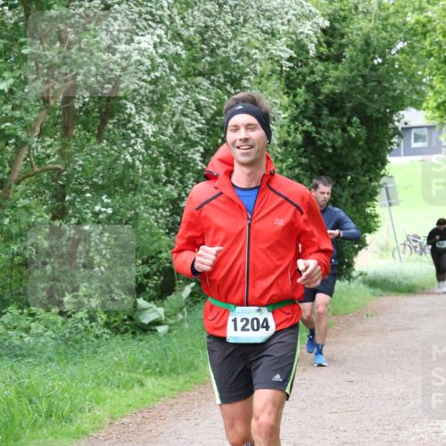 04.05.2025 - 8. Wedeler Halbmarathon Lena Gebhardt http://msf.ph/oto/7832778 04.05.2025 11:20:35 Laufen 1204 meine-sportfotos.de