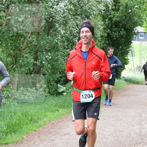 04.05.2025 - 8. Wedeler Halbmarathon Lena Gebhardt http://msf.ph/oto/7832783 04.05.2025 11:20:35 Laufen 1204, 2003 meine-sportfotos.de