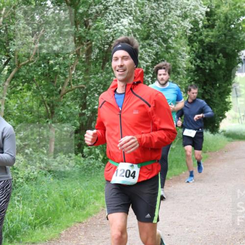 04.05.2025 - 8. Wedeler Halbmarathon Lena Gebhardt http://msf.ph/oto/7832803 04.05.2025 11:20:35 Laufen 1204, 56 meine-sportfotos.de