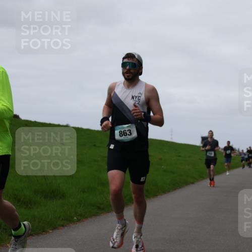 04.05.2025 - 8. Wedeler Halbmarathon Yannick Fuchs http://msf.ph/oto/7832805 04.05.2025 11:21:27 Laufen 22, 863 meine-sportfotos.de