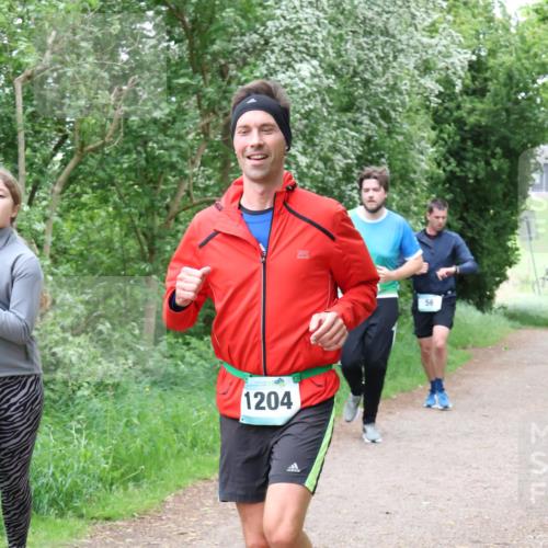 04.05.2025 - 8. Wedeler Halbmarathon Lena Gebhardt http://msf.ph/oto/7832811 04.05.2025 11:20:35 Laufen 10, 1204, 56 meine-sportfotos.de