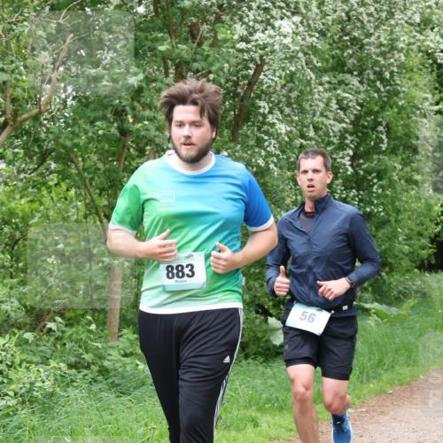 04.05.2025 - 8. Wedeler Halbmarathon Lena Gebhardt http://msf.ph/oto/7832833 04.05.2025 11:20:37 Laufen 883, 56, 6 meine-sportfotos.de