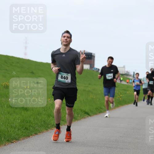 04.05.2025 - 8. Wedeler Halbmarathon Yannick Fuchs http://msf.ph/oto/7832836 04.05.2025 11:21:28 Laufen 840, 60, 394, 226 meine-sportfotos.de