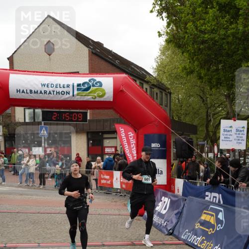 04.05.2025 - 8. Wedeler Halbmarathon Felixshl http://msf.ph/oto/7832843 04.05.2025 12:15:07 Ziel 271, 296, 601 meine-sportfotos.de