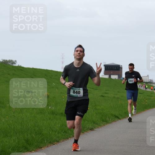 04.05.2025 - 8. Wedeler Halbmarathon Yannick Fuchs http://msf.ph/oto/7832863 04.05.2025 11:21:28 Laufen 840, 226, 394, 1062, 1211 meine-sportfotos.de