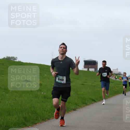 04.05.2025 - 8. Wedeler Halbmarathon Yannick Fuchs http://msf.ph/oto/7832867 04.05.2025 11:21:28 Laufen 840, 60, 226, 394, 1211 meine-sportfotos.de