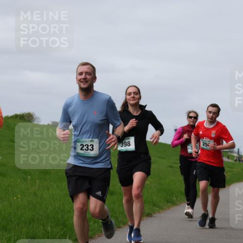 04.05.2025 - 8. Wedeler Halbmarathon Yannick Fuchs http://msf.ph/oto/7832931 04.05.2025 11:41:50 Laufen 233, 398, 256 meine-sportfotos.de