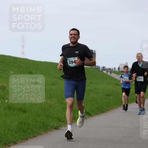 04.05.2025 - 8. Wedeler Halbmarathon Yannick Fuchs http://msf.ph/oto/7832935 04.05.2025 11:21:31 Laufen 394, 1002, 1211, 557 meine-sportfotos.de