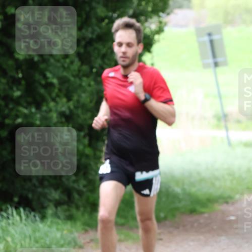 04.05.2025 - 8. Wedeler Halbmarathon Lena Gebhardt http://msf.ph/oto/7832949 04.05.2025 11:20:53 Laufen  meine-sportfotos.de