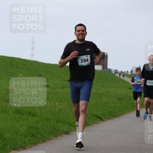 04.05.2025 - 8. Wedeler Halbmarathon Yannick Fuchs http://msf.ph/oto/7832950 04.05.2025 11:21:32 Laufen 394, 1062, 1211, 657 meine-sportfotos.de