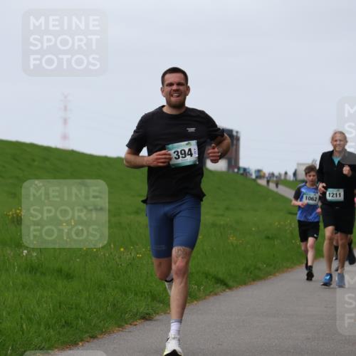 04.05.2025 - 8. Wedeler Halbmarathon Yannick Fuchs http://msf.ph/oto/7832954 04.05.2025 11:21:32 Laufen 394, 1062, 1211, 657 meine-sportfotos.de