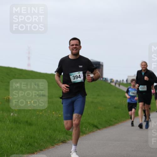 04.05.2025 - 8. Wedeler Halbmarathon Yannick Fuchs http://msf.ph/oto/7832957 04.05.2025 11:21:32 Laufen 394, 1062, 1211 meine-sportfotos.de