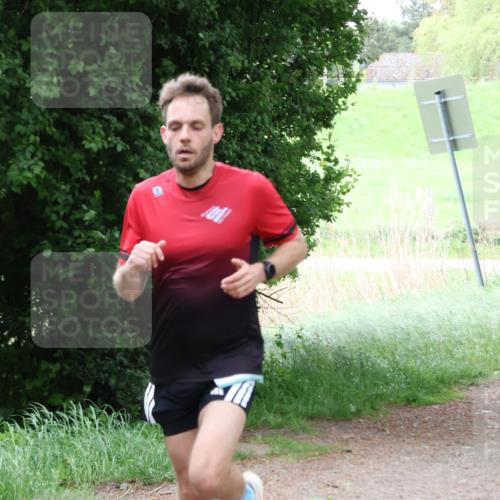 04.05.2025 - 8. Wedeler Halbmarathon Lena Gebhardt http://msf.ph/oto/7832963 04.05.2025 11:20:53 Laufen  meine-sportfotos.de