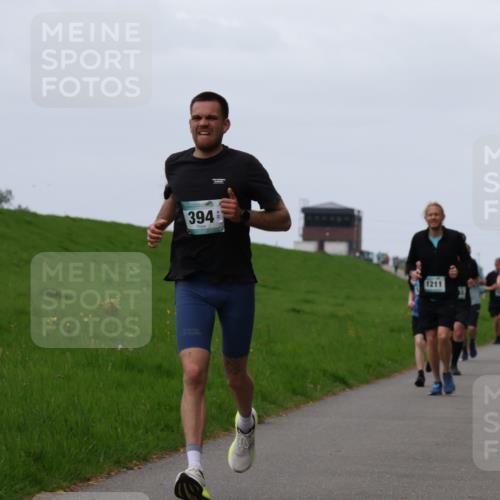 04.05.2025 - 8. Wedeler Halbmarathon Yannick Fuchs http://msf.ph/oto/7832983 04.05.2025 11:21:33 Laufen 394, 1211 meine-sportfotos.de