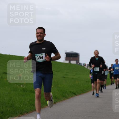 04.05.2025 - 8. Wedeler Halbmarathon Yannick Fuchs http://msf.ph/oto/7832986 04.05.2025 11:21:33 Laufen 394, 1211 meine-sportfotos.de
