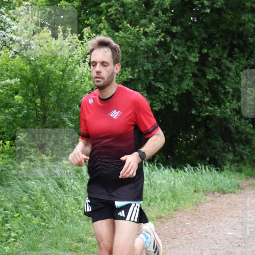 04.05.2025 - 8. Wedeler Halbmarathon Lena Gebhardt http://msf.ph/oto/7832987 04.05.2025 11:20:54 Laufen  meine-sportfotos.de
