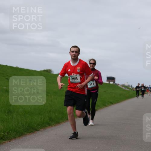 04.05.2025 - 8. Wedeler Halbmarathon Yannick Fuchs http://msf.ph/oto/7832994 04.05.2025 11:41:52 Laufen 78, 256, 317 meine-sportfotos.de